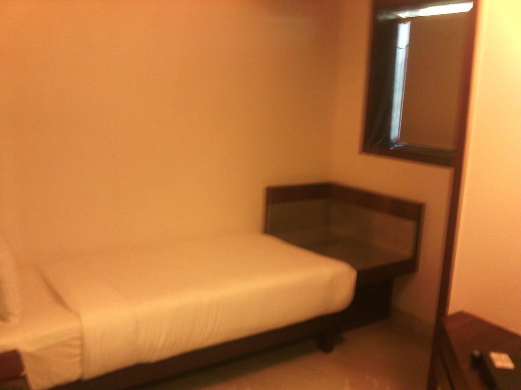 Hotel Better Home International Mumbai Room photo