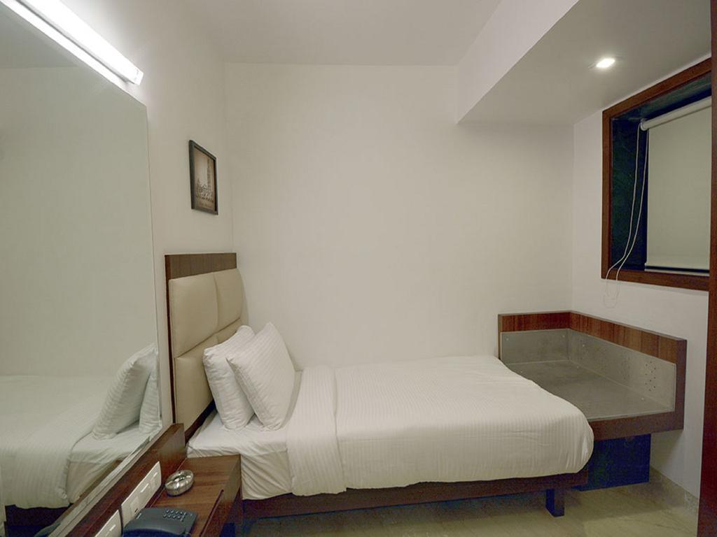 Hotel Better Home International Mumbai Room photo
